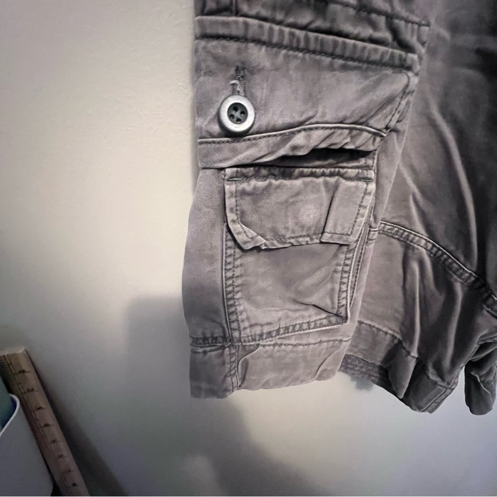 Men's Cargo Shorts in gray cotton blend durable fabric and stitching - Picture 6 of 7